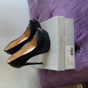 Black Jessica Simpson heels 6.5
